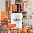 Istanbul Eau de Parfum με εικονογράφηση παζαριού Κωνσταντινούπολης και φρούτων στο φόντο